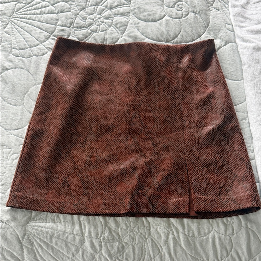 House of Harlow 1960 Textured Brown Faux Snakeskin Mini Skirt